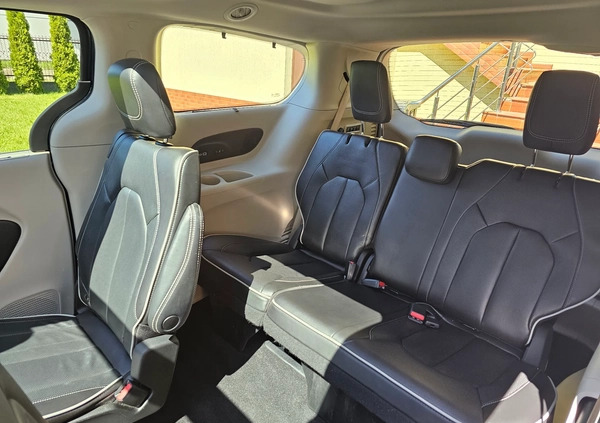 Chrysler Pacifica cena 240957 przebieg: 23283, rok produkcji 2022 z Sompolno małe 436